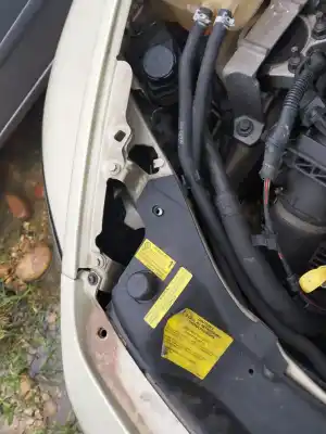 Gebrauchtes Autoersatzteil rechter scheinwerferhalter zum volvo v50 (545) 1.6 d oem-iam-referenzen 