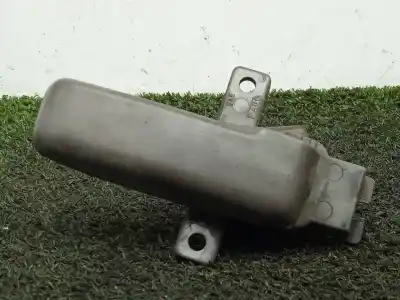 Second-hand car spare part INTERIOR RIGHT FRONT HANDLE for ISUZU N-SERIES NPR / NQR 4.8 OEM IAM references   