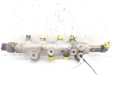 Pièce détachée automobile d'occasion RAMPE D'INJECTEUR pour MAZDA 5 BERL. (CR)  Références OEM IAM 06G0800  