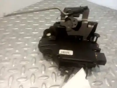 Second-hand car spare part left front door lock for audi a4 berlina (8e) 1.9 tdi (96kw) oem iam references 401837015