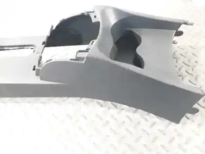 Pezzo di ricambio per auto di seconda mano console centrale per renault clio iii expression riferimenti oem iam 8200407985  