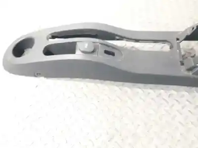 Pezzo di ricambio per auto di seconda mano console centrale per renault clio iii expression riferimenti oem iam 8200407985  