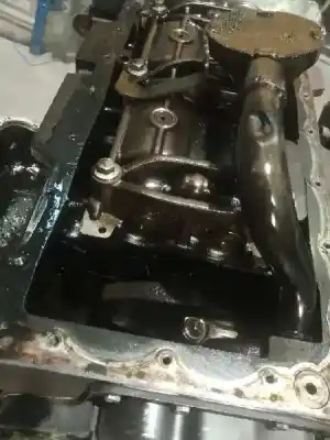 Pezzo di ricambio per auto di seconda mano bloccare per chrysler voyager (rg) motor 2.8 ltr. - 110 kw crd cat riferimenti oem iam 6y106514r  6y106514r