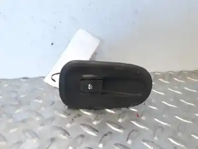 Second-hand car spare part right front power window switch for renault master kasten 2.3 dci diesel cat oem iam references 8200548968