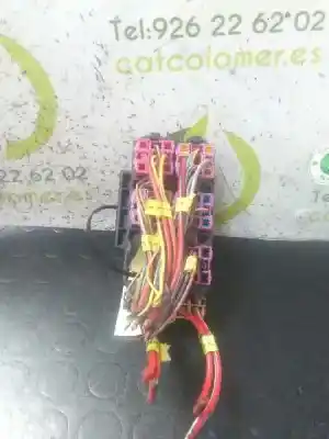 Second-hand car spare part fuse box unit for audi a8 (d2) 4.2 quattro oem iam references 