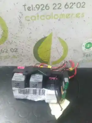 Автозапчасти б/у блок реле/предохранителей за audi a8 (d2) 4.2 quattro ссылки oem iam   