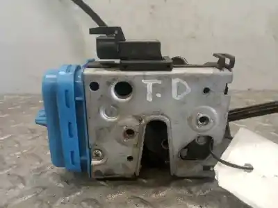 Автозапчастина б/у замок заднього правого дверя для audi a8 (d2) 3.7 v8 32v посилання на oem iam 4d0839016d