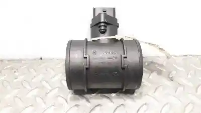 Recambio de automóvil de segunda mano de caudalimetro para opel astra f berlina 1.7 turbodiesel cat (x 17 dtl / 2h8) referencias oem iam 0281002180  