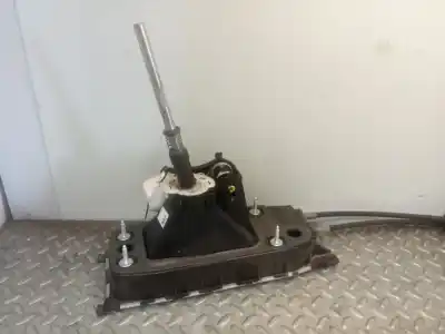 Second-hand car spare part gear lever for seat leon (5f1) 1.6 tdi oem iam references 5q0711049ap Second-hand car spare part gear lever for seat leon (5f1) 1.6 tdi oem iam references 5q0711049ap