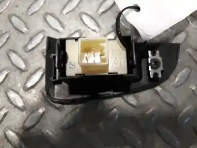 Second-hand car spare part rear left power window switch for toyota avensis berlina (t25) 2.0 turbodiesel cat oem iam references   