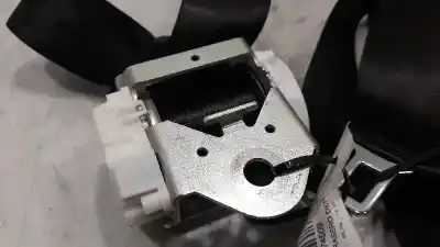 Pezzo di ricambio per auto di seconda mano cintura di sicurezza posteriore destra per audi a3 (8p) 1.6 tdi ambiente riferimenti oem iam 8p0857805v04  