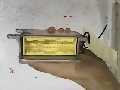 Автозапчастина б/у блок управління подушками безпеки для skoda fabia (6y2/6y3) 1.4 16v посилання на oem iam 6g0909601c 0031kd02fw44 5wk42948