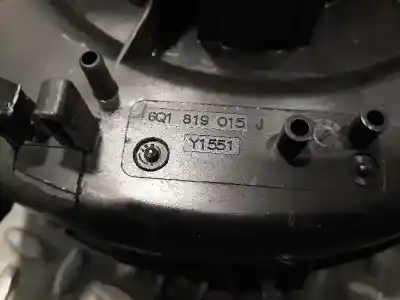 Peça sobressalente para automóvel em segunda mão motor de sofagem por skoda rapid active referências oem iam 6q1819015j  