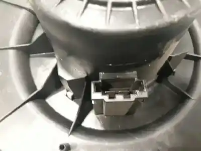 Peça sobressalente para automóvel em segunda mão motor de sofagem por skoda rapid active referências oem iam 6q1819015j  