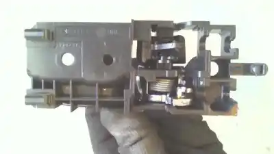 Second-hand car spare part interior left rear handle for toyota corolla (_e12_) 1.4 d (nde120_) oem iam references   