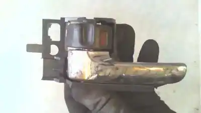 Second-hand car spare part interior left front handle for toyota corolla (_e12_) 1.4 d (nde120_) oem iam references 
