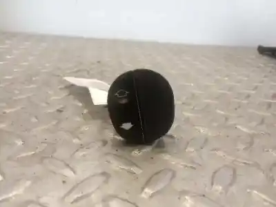 Peça sobressalente para automóvel em segunda mão botão / interruptor elevador vidro dianteiro direito por ford fiesta (cbk) trend referências oem iam 1107243