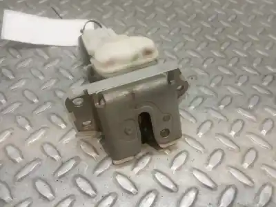 Автозапчастина б/у замок багажника / ворот для suzuki swift berlina (mz) 1.3 16v cat посилання на oem iam 8251063j00  