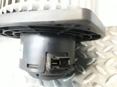 Автозапчастина б/у тепловий двигун для ssangyong rodius 2.7 turbodiesel cat посилання на oem iam 40510402 a100r 7j30
