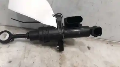 Peça sobressalente para automóvel em segunda mão BOMBA DE EMBREAGEM por SKODA RAPID  Referências OEM IAM 6R0721388D  6C0927810A