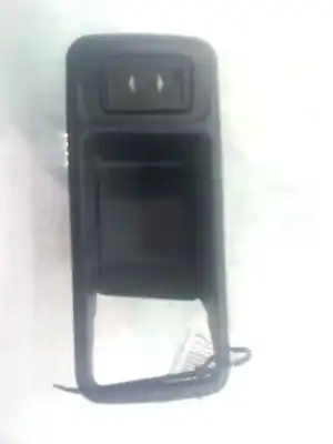 Peça sobressalente para automóvel em segunda mão BOTÃO / INTERRUPTOR ELEVADOR VIDRO DIANTEIRO DIREITO por FORD FOCUS BERLINA (CAP)  Referências OEM IAM 1223143  