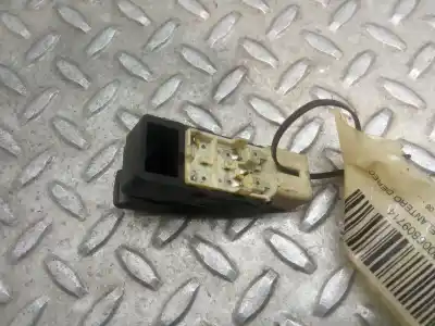 Second-hand car spare part right front power window switch for chevrolet aveo 1.4 cat oem iam references   