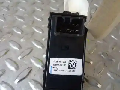 Second-hand car spare part right front power window switch for kia pro cee´d (jd) 1.4 crdi 90 oem iam references 93580a2100  