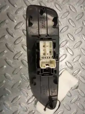 Second-hand car spare part right front power window switch for toyota auris luna+ oem iam references   