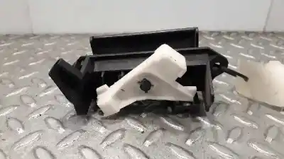 Second-hand car spare part tailgate back door handle for toyota corolla (e12) 1.6 16v oem iam references   