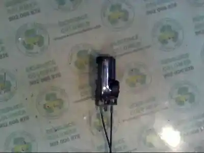 Peça sobressalente para automóvel em segunda mão fechadura da porta dianteira direita por toyota corolla (e12) 1.6 16v referências oem iam   