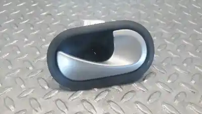 Peça sobressalente para automóvel em segunda mão puxador interior traseiro direito por renault clio iii emotion referências oem iam 
