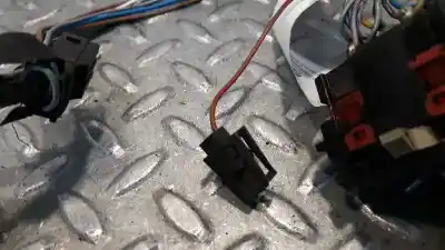 Second-hand car spare part indicator switch for bmw serie 5 (e28) 2.4 turbodiesel oem iam references 011003  