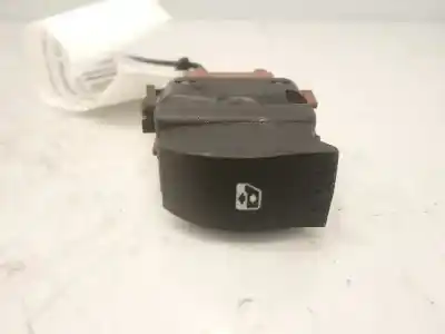 Pezzo di ricambio per auto di seconda mano comando alzacristalli posteriori destro per renault laguna ii (bg0) dynamique riferimenti oem iam 8200220507 Pezzo di ricambio per auto di seconda mano comando alzacristalli posteriori destro per renault laguna ii (bg0) dynamique riferimenti oem iam 8200220507