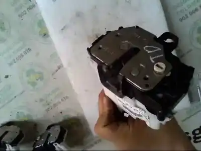 Pezzo di ricambio per auto di seconda mano serratura porta posteriore destra per fiat panda (169) 1.1 8v riferimenti oem iam   