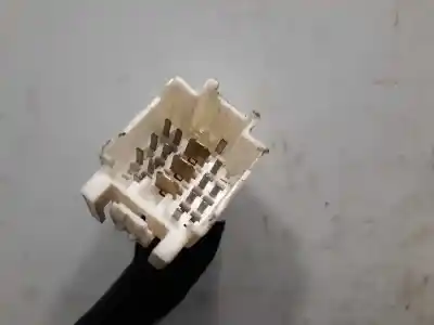 Second-hand car spare part multifunction switch for kia carnival ii 2.9 cdri ex oem iam references   