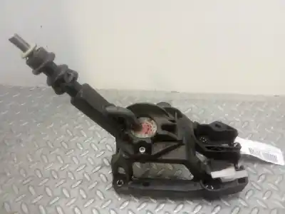 Second-hand car spare part gear lever for toyota avensis berlina (t25) 2.0 turbodiesel cat oem iam references 67944aa