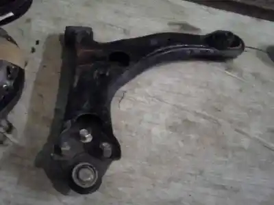 Recambio de automóvil de segunda mano de brazo suspension inferior delantero derecho para toyota corolla (e12) 1.6 16v referencias oem iam   