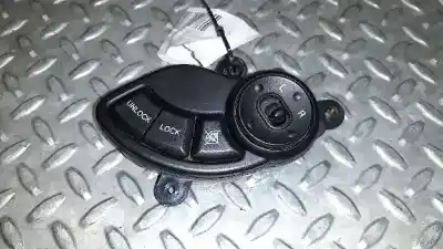 Pièce détachée automobile d'occasion COMMUTATEUR RÉTROVISEUR pour HYUNDAI SANTA FE (SM)  Références OEM IAM 9353026020 9353026030 9353026000