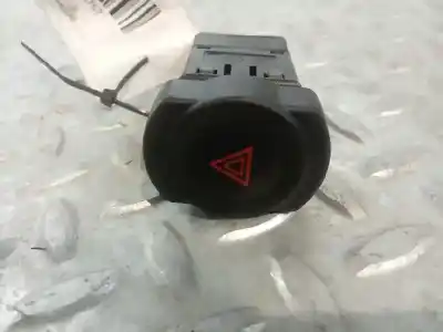 Second-hand car spare part Hazard Warning Lights for DACIA DUSTER 1.5 dCi Diesel FAP CAT OEM IAM references 602232A  