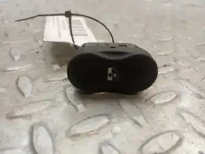 Second-hand car spare part LEFT FRONT POWER WINDOW SWITCH for DACIA DUSTER  OEM IAM references 8200602227  