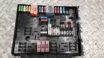 Peça sobressalente para automóvel em segunda mão caixa de fusíveis e relés por seat toledo (5p2) stylance / style referências oem iam 1k0937124k