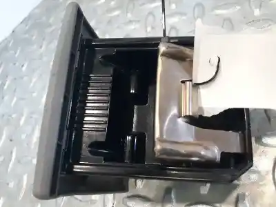 Peça sobressalente para automóvel em segunda mão cinzeiro por mazda 2 berlina (dy) 1.4 cat referências oem iam   