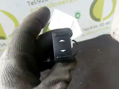Peça sobressalente para automóvel em segunda mão botão / interruptor elevador vidro traseiro esquerdo por ford kuga (cbv) trend referências oem iam 1471913
