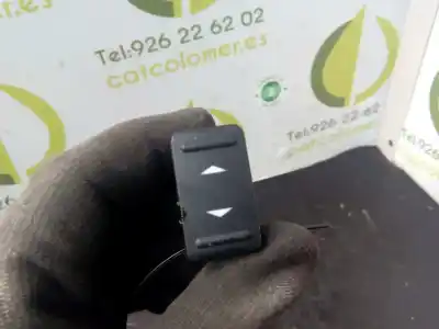 Peça sobressalente para automóvel em segunda mão botão / interruptor elevador vidro traseiro direito por ford kuga (cbv) trend referências oem iam 1471913