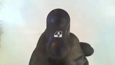 Second-hand car spare part right front power window switch for dacia logan prestige oem iam references 602227