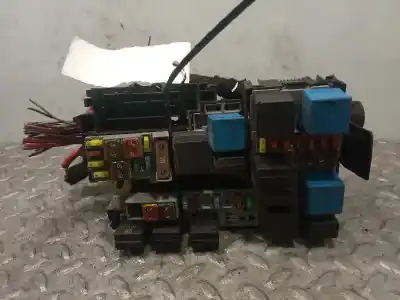 Peça sobressalente para automóvel em segunda mão caixa de fusíveis e relés por opel corsa d essentia referências oem iam 93189297