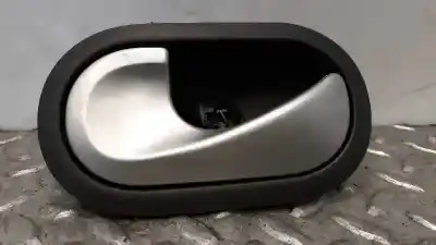 Peça sobressalente para automóvel em segunda mão puxador interior traseiro esquerdo por renault clio iii emotion referências oem iam 