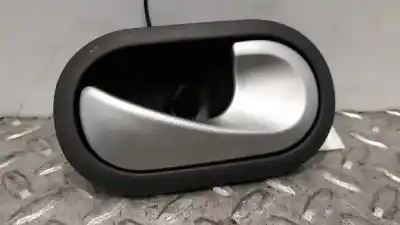 Peça sobressalente para automóvel em segunda mão puxador interior traseiro direito por renault clio iii emotion referências oem iam 