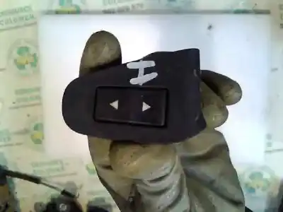 Peça sobressalente para automóvel em segunda mão botão / interruptor elevador vidro dianteiro direito por fiat stilo van (192_) 1.9 jtd (192dxf1a) referências oem iam 