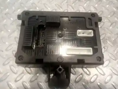 Peça sobressalente para automóvel em segunda mão centralina de motor uce por renault clio iii emotion referências oem iam 8200652285